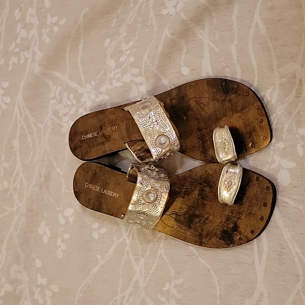 Very Good Used Cond. Chinese Laundry Silver Metallic Beaded & Sequined Sandals